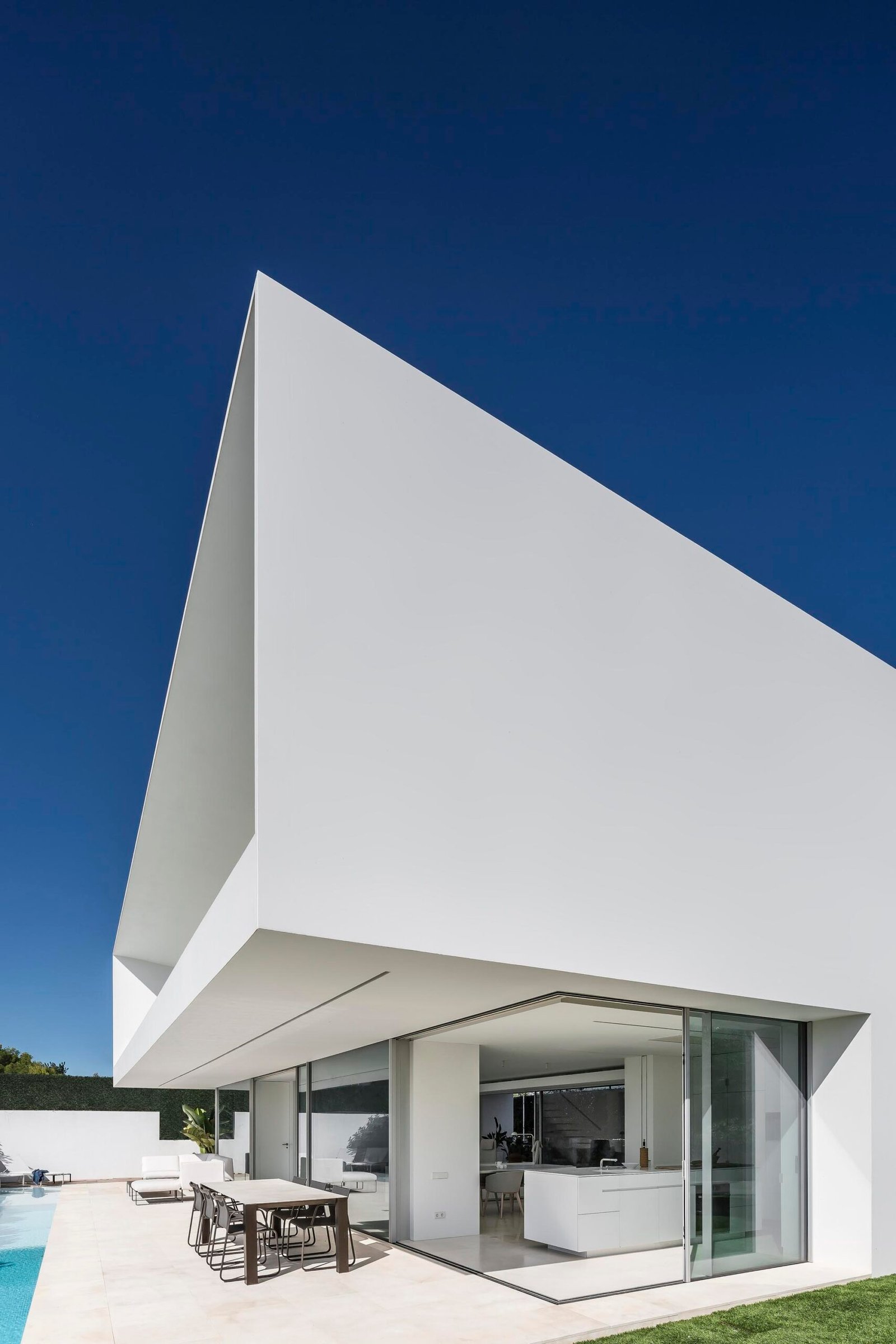 Gallardo Llopis Arquitectos - Un mirador a Talamanca (Germ&aacute;n Cabo)