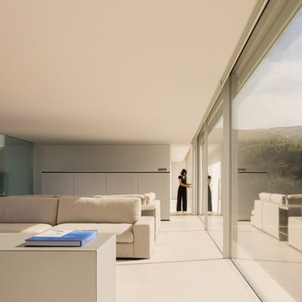 Casa Aire | Fran Silvestre Arquitectos (Fernando Guerra)