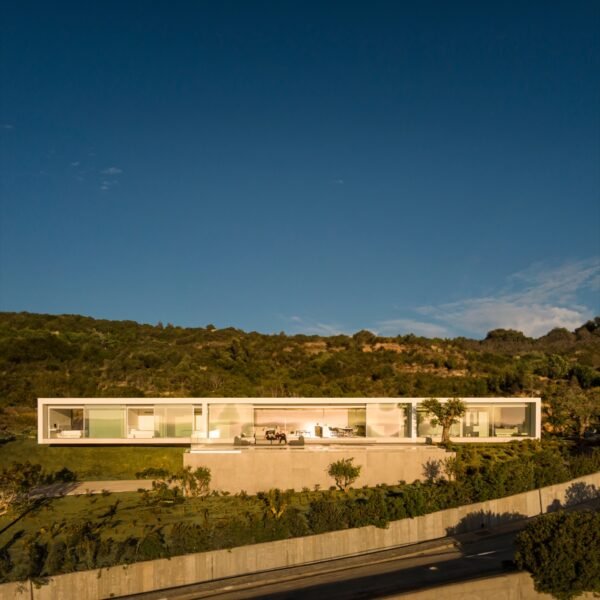 Casa Aire | Fran Silvestre Arquitectos (Fernando Guerra)