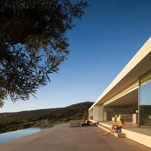 Casa Aire | Fran Silvestre Arquitectos (Fernando Guerra)