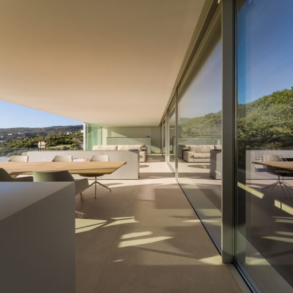 Casa Aire | Fran Silvestre Arquitectos (Fernando Guerra)