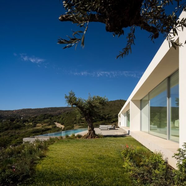 Casa Aire | Fran Silvestre Arquitectos (Fernando Guerra)