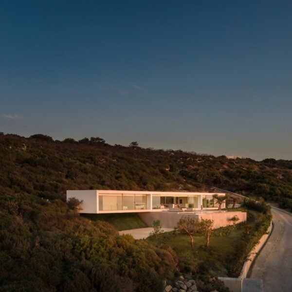 Casa Aire | Fran Silvestre Arquitectos (Fernando Guerra)