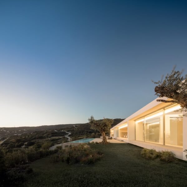 Casa Aire | Fran Silvestre Arquitectos (Fernando Guerra)