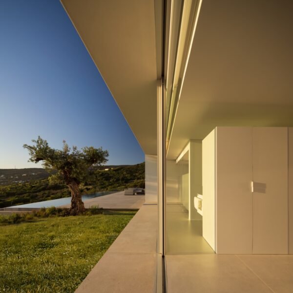 Casa Aire | Fran Silvestre Arquitectos (Fernando Guerra)