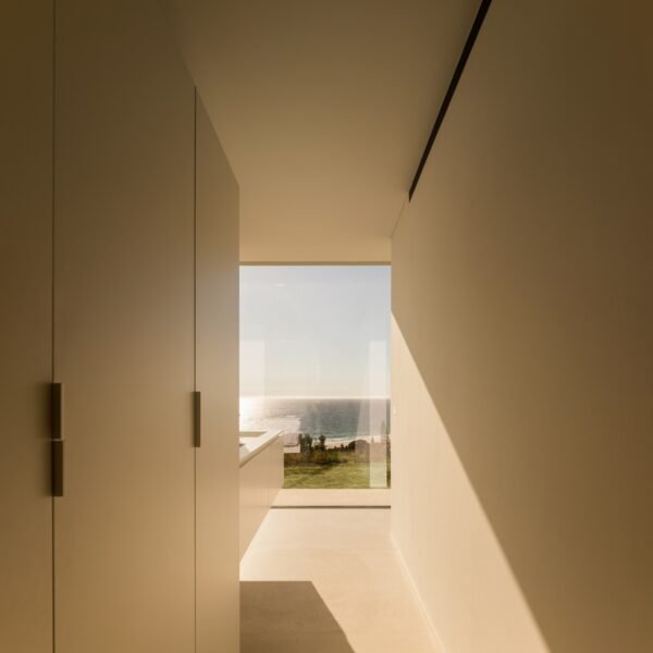 Casa Aire | Fran Silvestre Arquitectos (Fernando Guerra)