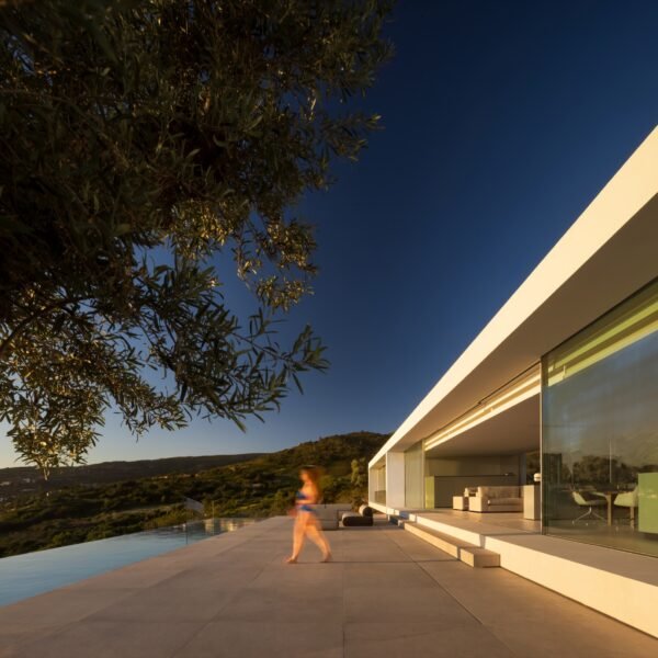 Casa Aire | Fran Silvestre Arquitectos (Fernando Guerra)