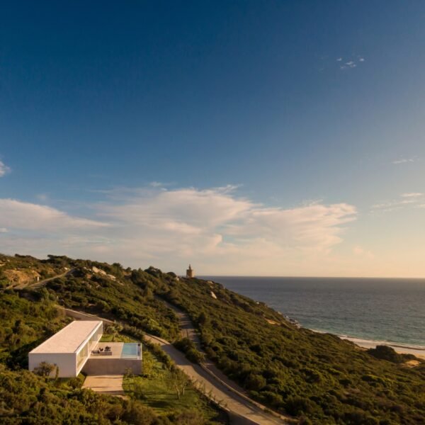 Casa Aire | Fran Silvestre Arquitectos (Fernando Guerra)