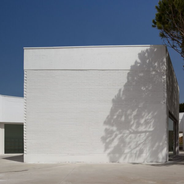 PROMONTORIO - Parque Kindergarten (Fernando Guerra)