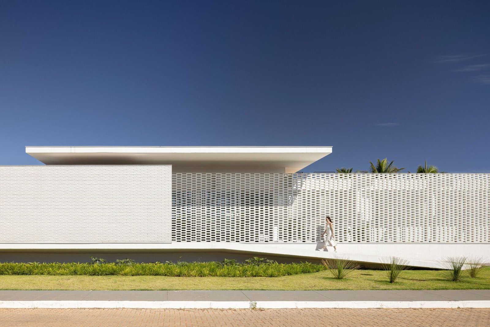 BLOCO Arquitetos - Casa de Ladrillos Blancos (Joana França)