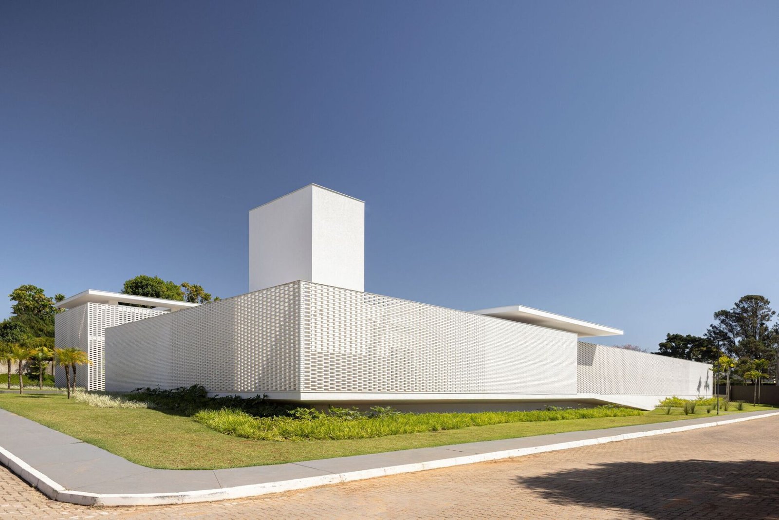 BLOCO Arquitetos - Casa de Ladrillos Blancos (Joana França)