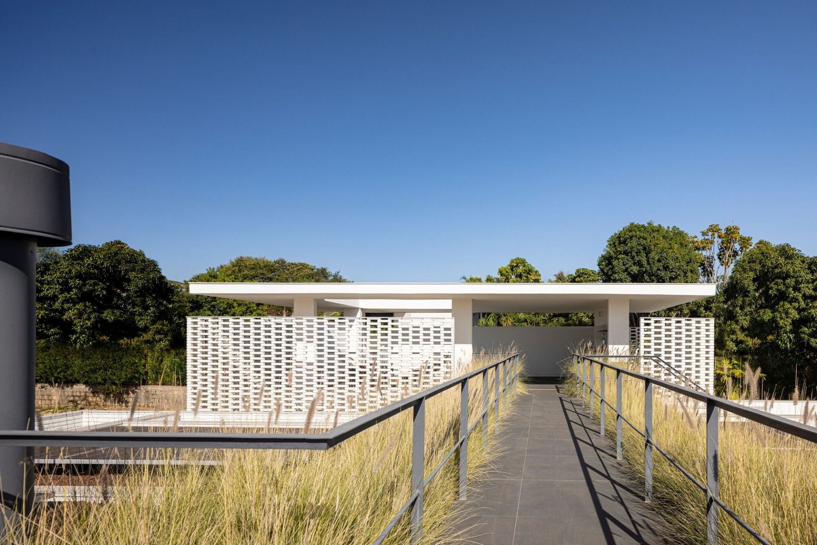 BLOCO Arquitetos - Casa de Ladrillos Blancos (Joana França)