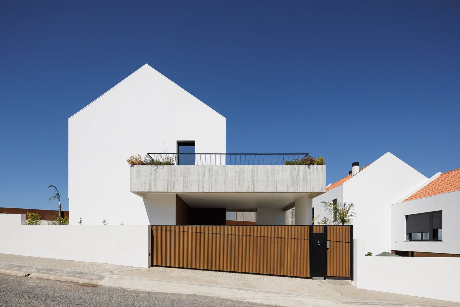 Esquissos - Arquitectura e Consultoria - Casa BD (Ivo Tavares)