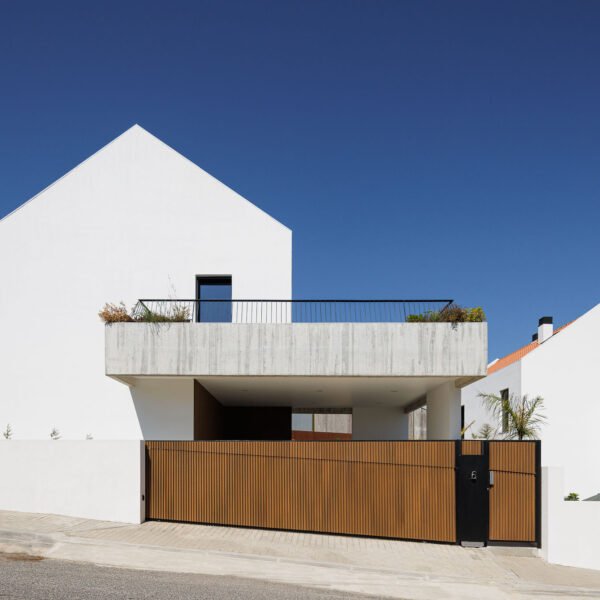 Esquissos - Arquitectura e Consultoria - Casa BD (Ivo Tavares)