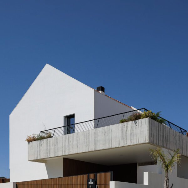 Esquissos - Arquitectura e Consultoria - Casa BD (Ivo Tavares)