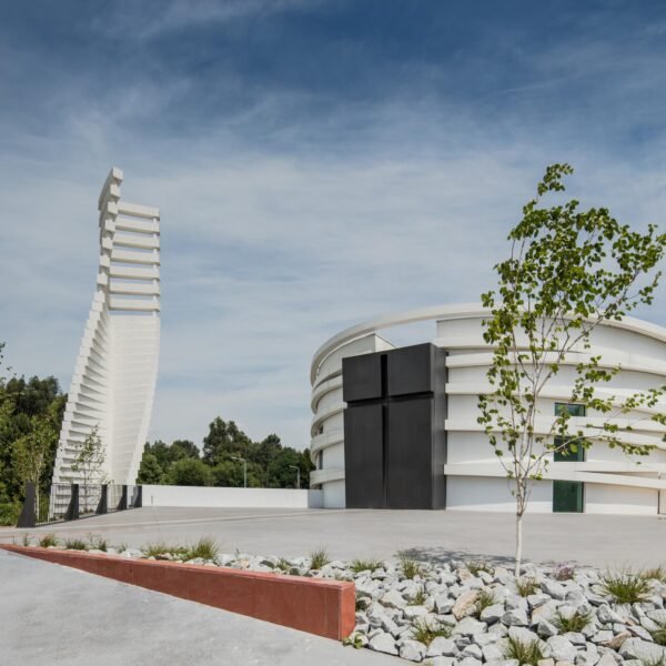 Hugo Correia - Iglesia de Santiago de Antas (João Morgado)