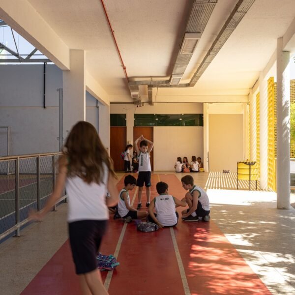 Lins Arquitetos Associados - Escuela Domum (Joana França)