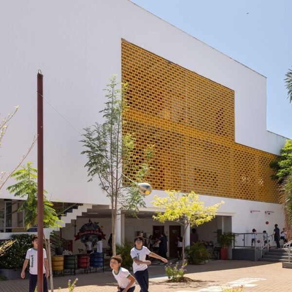 Lins Arquitetos Associados - Escuela Domum (Joana França)