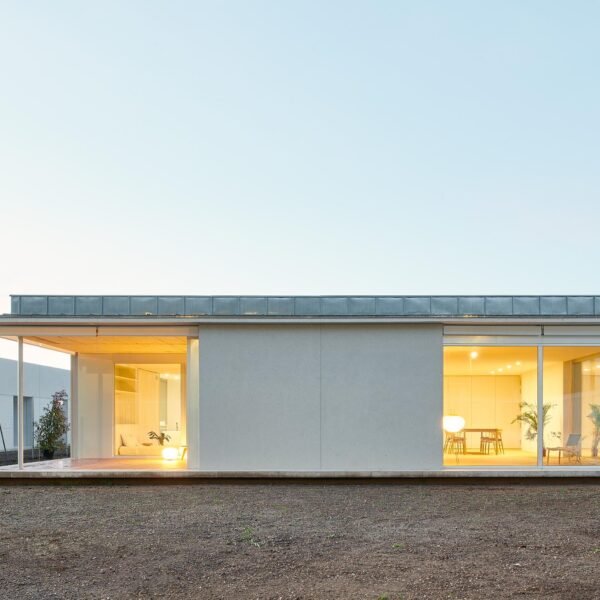 Enrique Jerez, Rebeca Piedra Dueñas, José M. Méndez Primo - Casa Patio (Iñaki Bergera)