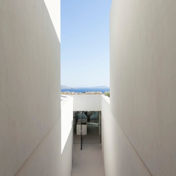 A31 Architecture - Residencia Latypi (Yiannis Hadjiaslanis, George Fakaros)
