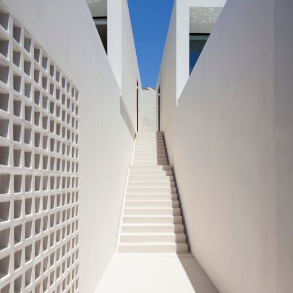 A31 Architecture - Residencia Latypi (Yiannis Hadjiaslanis, George Fakaros)