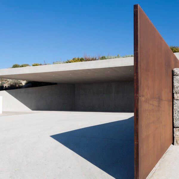 A31 Architecture - Residencia Latypi (Yiannis Hadjiaslanis, George Fakaros)