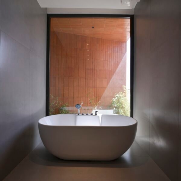 AsNow Design & Construct - Casa dos Vazios (Mohammad Hossein Hamzelouei)