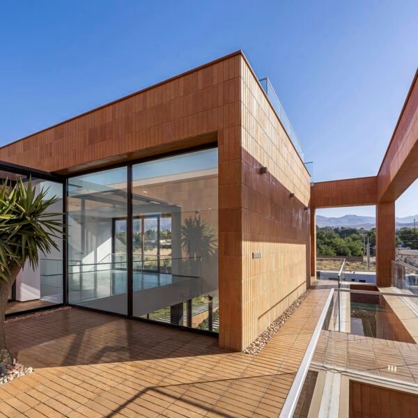 AsNow Design & Construct - Casa dos Vazios (Mohammad Hossein Hamzelouei)