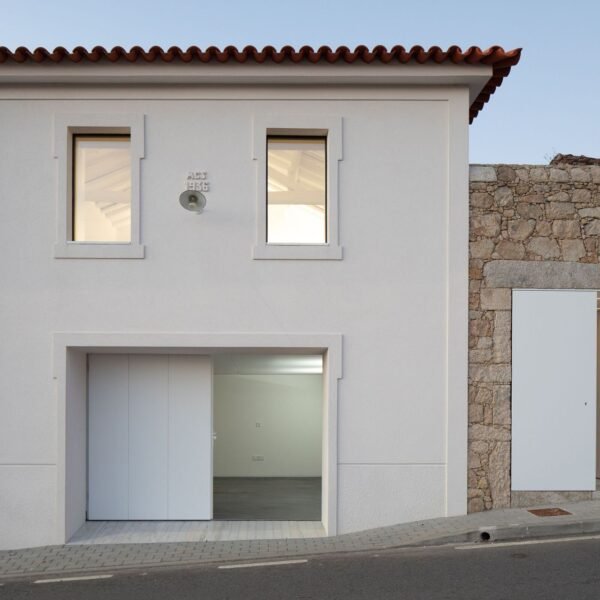 Raulino Silva - Estudio de Arquitectura en Vila do Conde (José Campos)