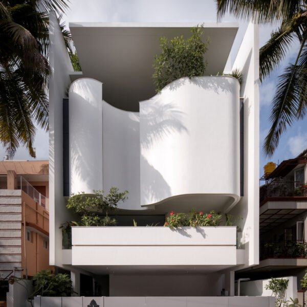 Suva Architects - Casa de Curvas Susurrantes (Ekansh Goel)