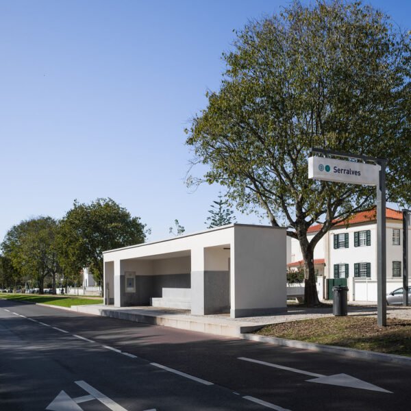 3 Paradas MetroBus Avenida Marechal Gomes da Costa | Álvaro Siza (Pedro Cardigo)