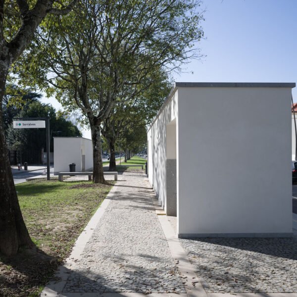 3 Paradas MetroBus Avenida Marechal Gomes da Costa | Álvaro Siza (Pedro Cardigo)