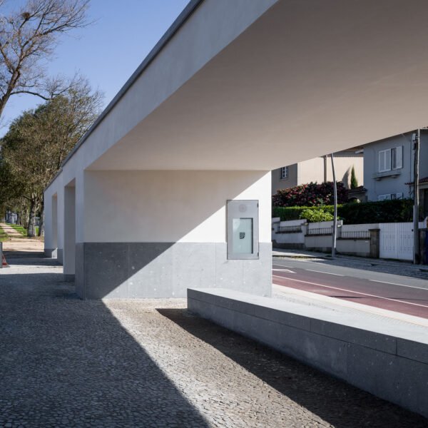 3 Paradas MetroBus Avenida Marechal Gomes da Costa | Álvaro Siza (Pedro Cardigo)