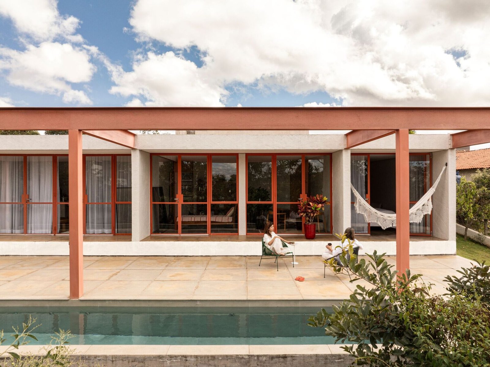 Esquadra Arquitetos - Casa de la Gruta (Joana França)