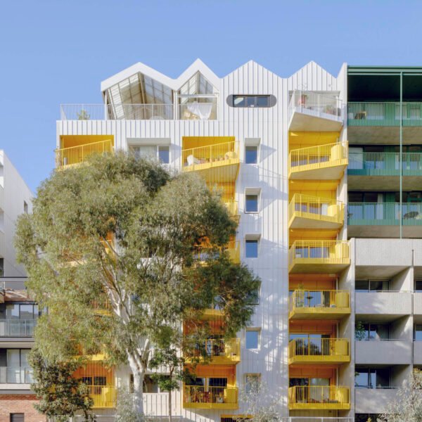 Austin Maynard Architects - ParkLife Apartment Building (Tom Ross)