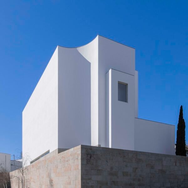 Álvaro Siza - Iglesia Marco de Canaveses (João Vitor Sarturi)