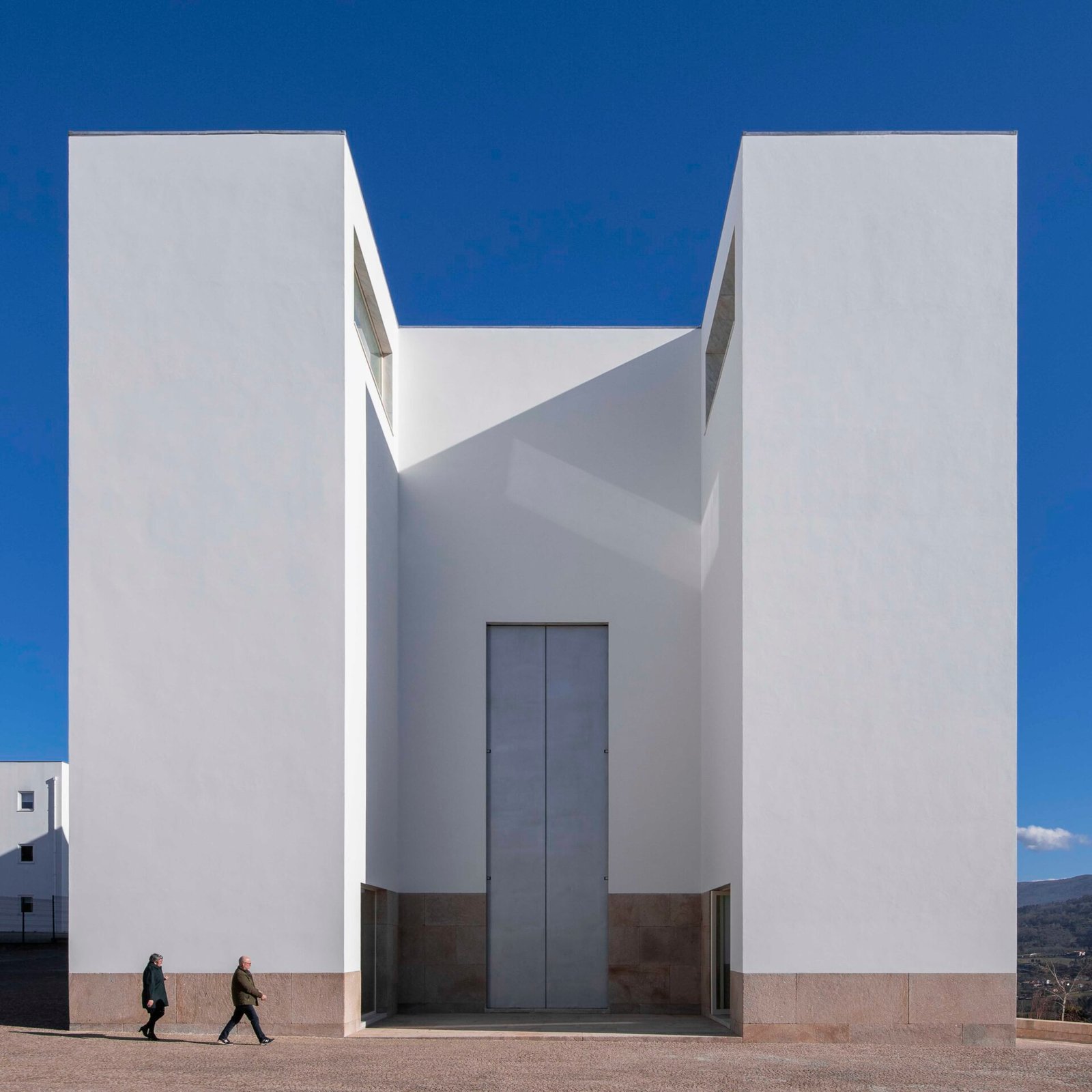 Álvaro Siza - Iglesia Marco de Canaveses (João Vitor Sarturi)