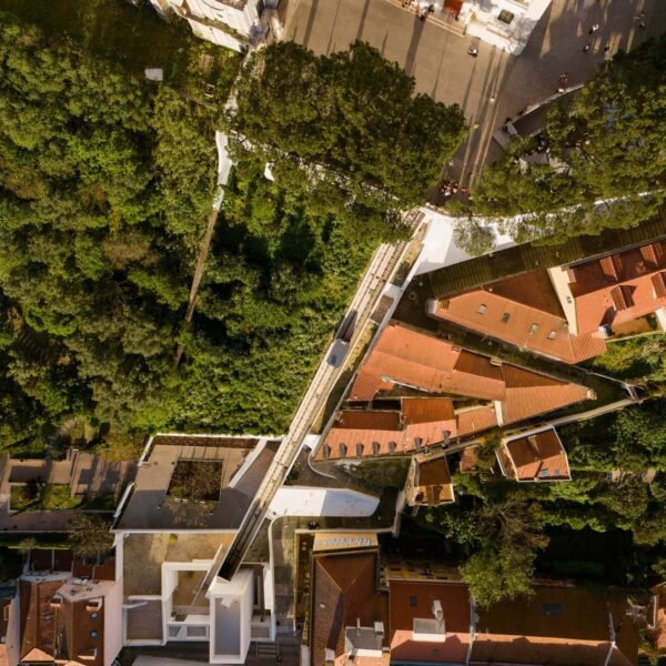 Atelier Bugio - Funicular Graça (Alexander Bogorodskiy)