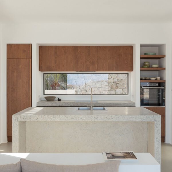 Plinthos Architects + Stefania Ntinou Architect - La Natura Villas (Nikos Karampinis)