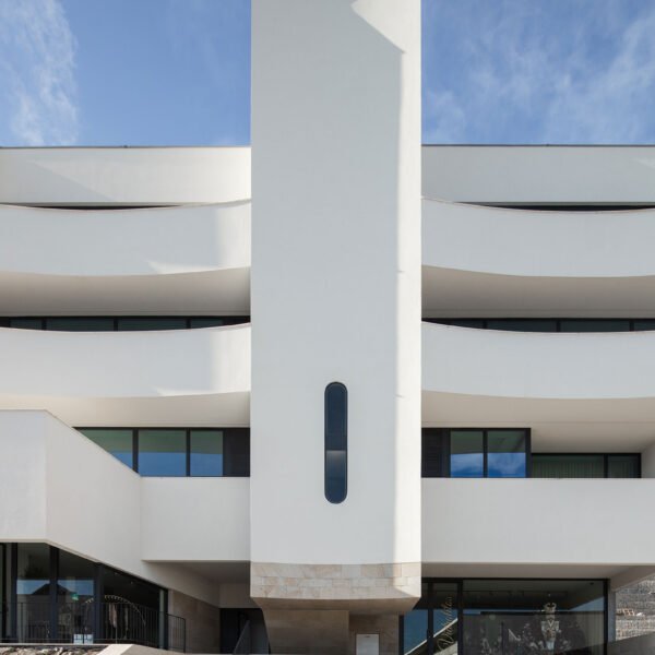 Atelier Tiago do Vale - Edificio Aurora 10 (João Morgado)
