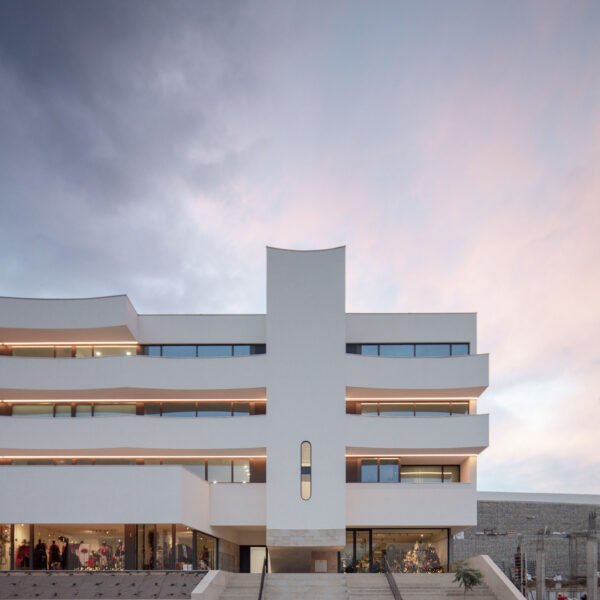 Atelier Tiago do Vale - Edificio Aurora 10 (João Morgado)
