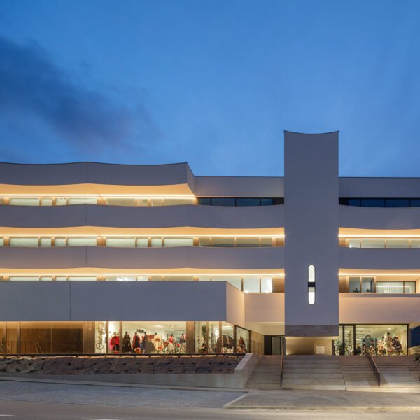 Atelier Tiago do Vale - Edificio Aurora 10 (João Morgado)