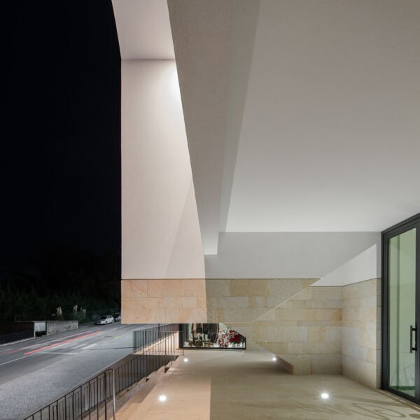 Atelier Tiago do Vale - Edificio Aurora 10 (João Morgado)