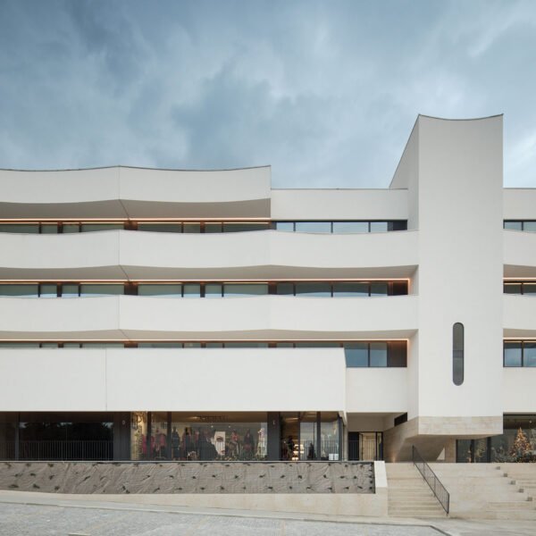 Atelier Tiago do Vale - Edificio Aurora 10 (João Morgado)