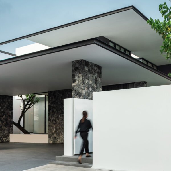 Ayutt and Associates design - Casa Soffit (Chalermwat Wongchompoo Sofography)
