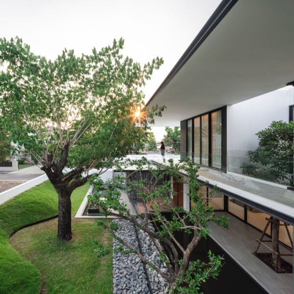 Ayutt and Associates design - Casa Soffit (Chalermwat Wongchompoo Sofography)