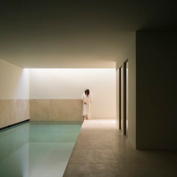 Fran Silvestre Arquitectos - Villa 18 en La Moraleja (Fernando Guerra)