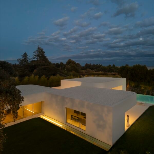 Fran Silvestre Arquitectos - Villa 18 en La Moraleja (Fernando Guerra)