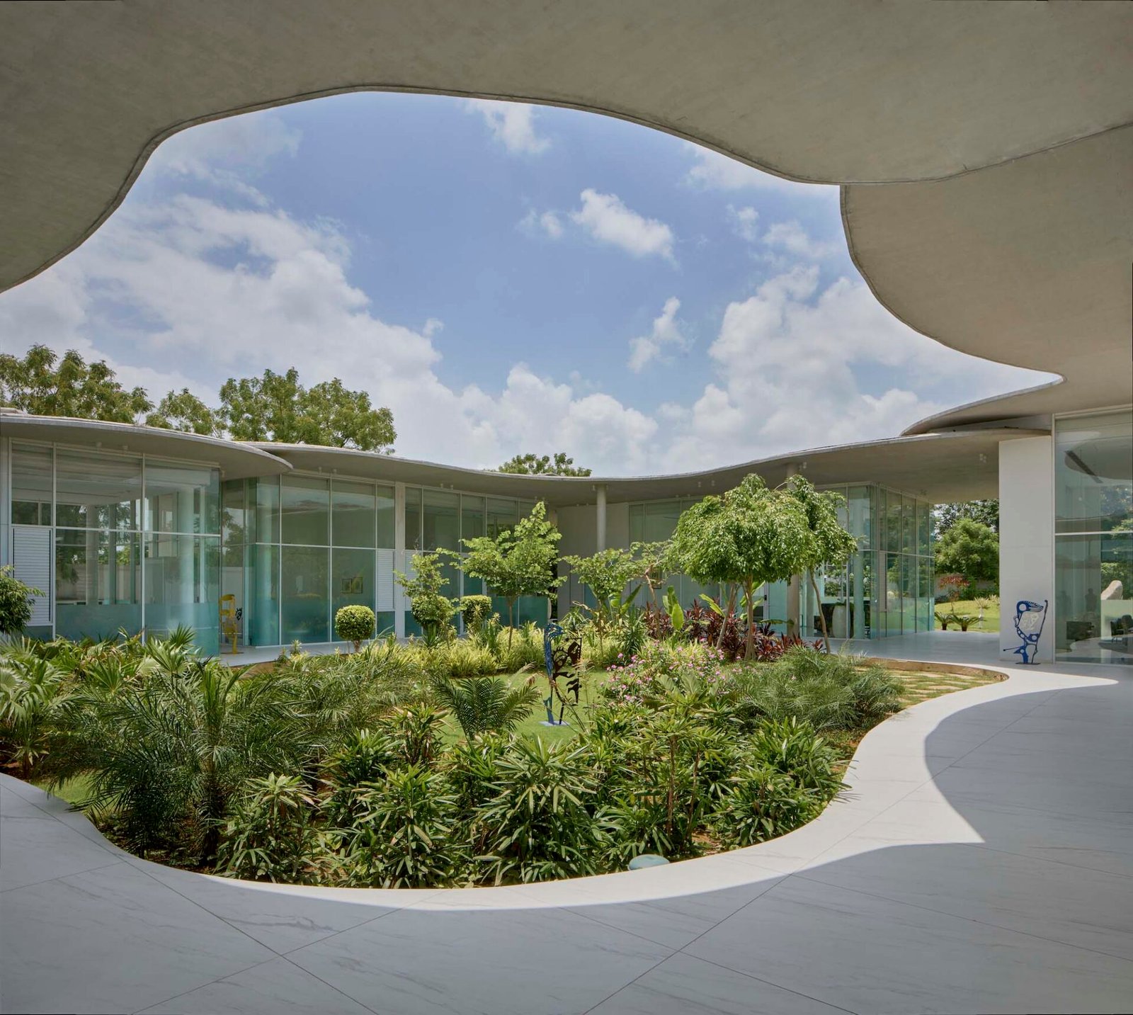 Hiren Patel Architects - Amoeba 2.O Office (Talib Chitalwala)