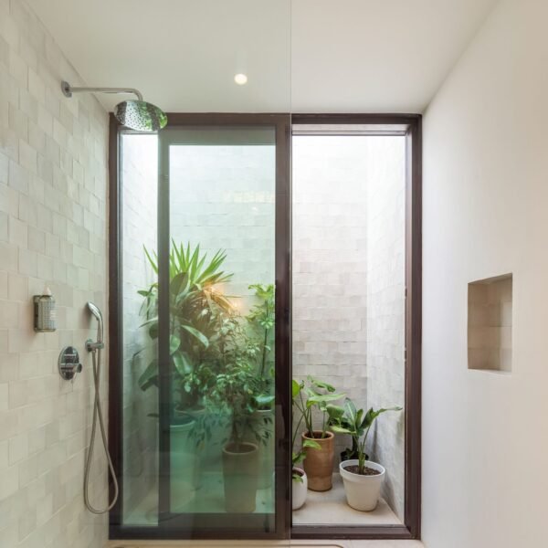 Pereira Miguel Arquitectos + Nuno Martins Correia - Casa Árbol (Fernando Guerra)